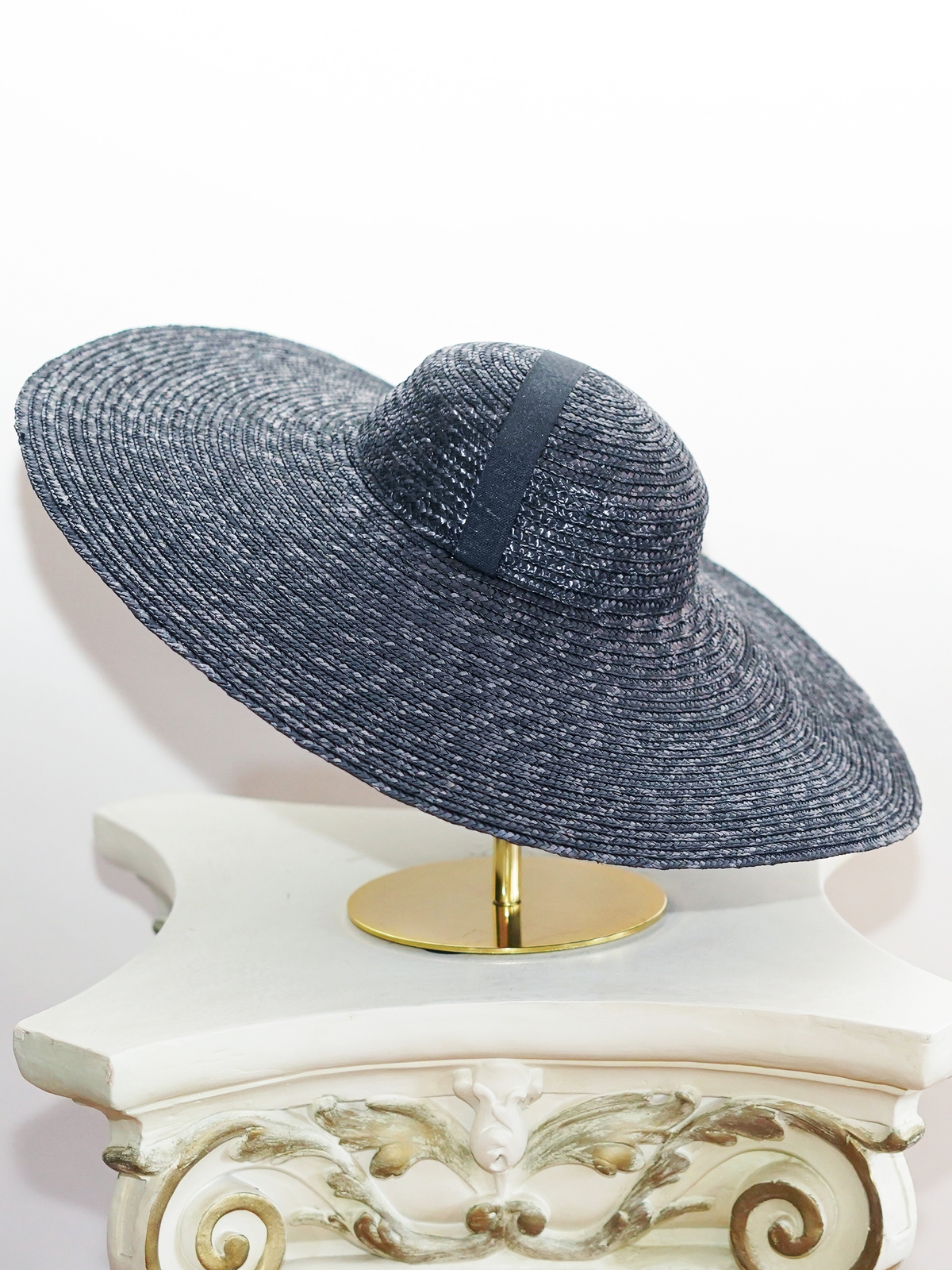 Соломенная шляпа Тотти с лентами большая чёрная--0