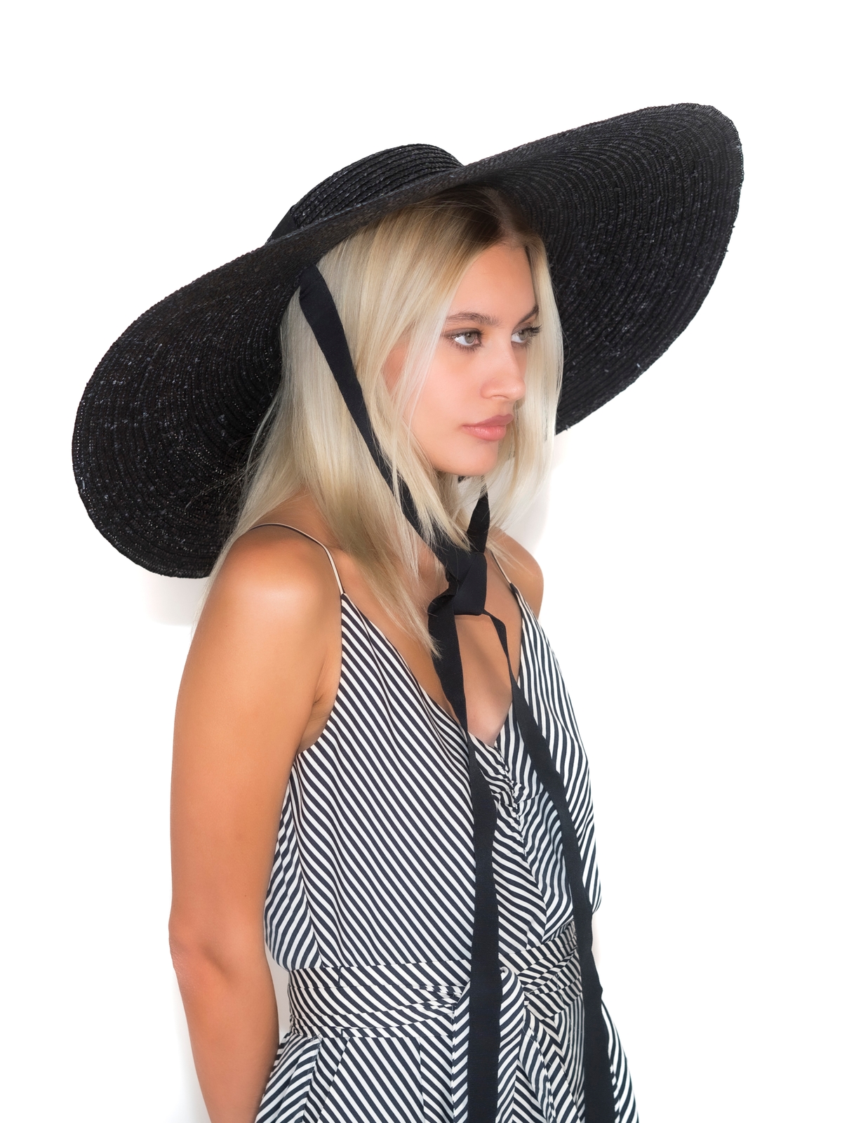 Соломенная шляпа Тотти с лентами большая чёрная--3