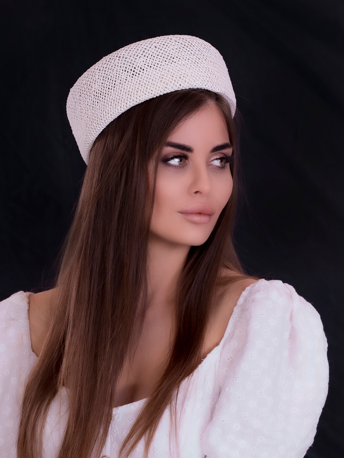 Соломенная шляпка ПилБокс №202 белый--2