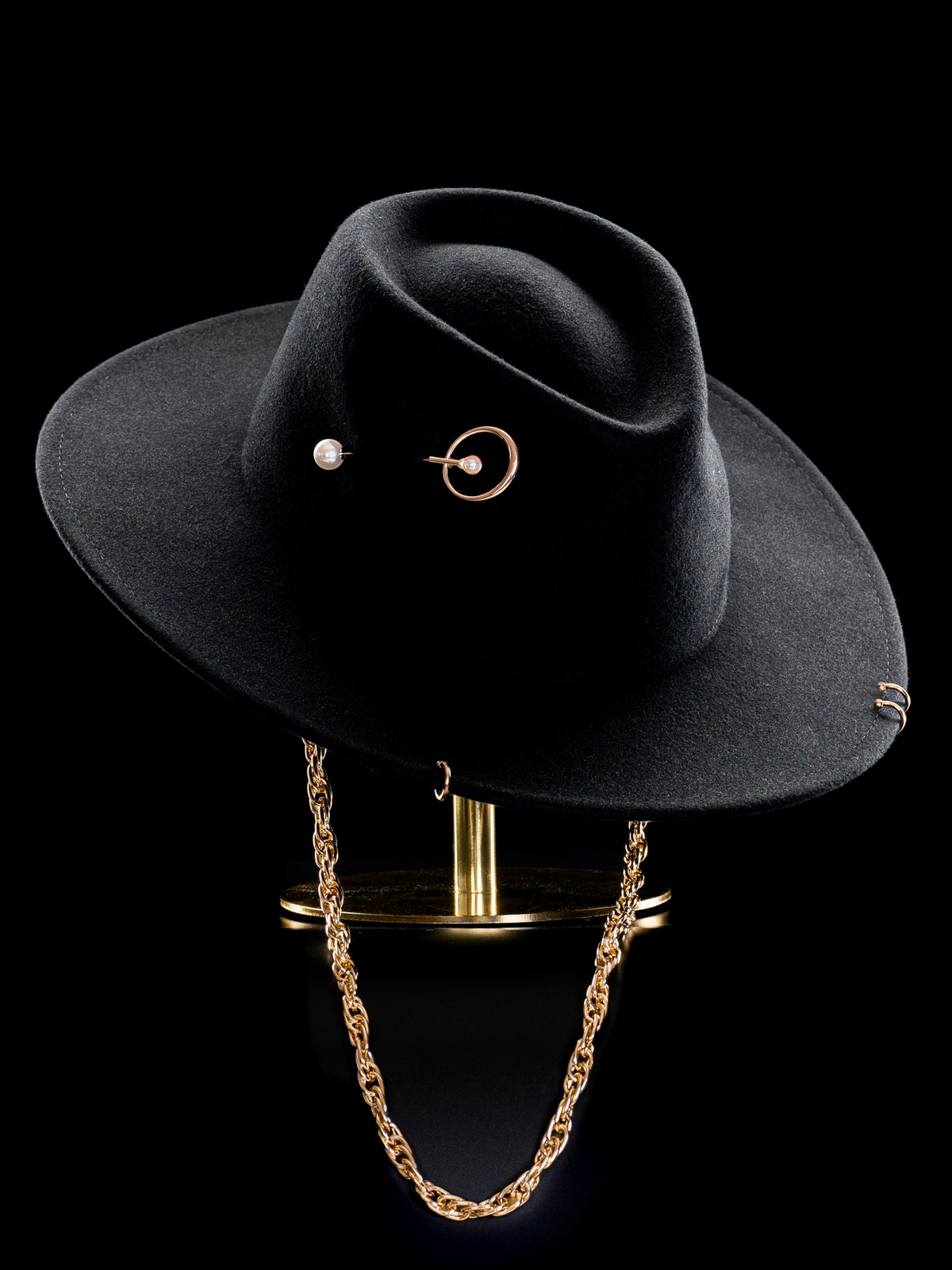 Федора+ - фетровая шерстяная шляпка №54 с цепочкой и брошкой орбита--1