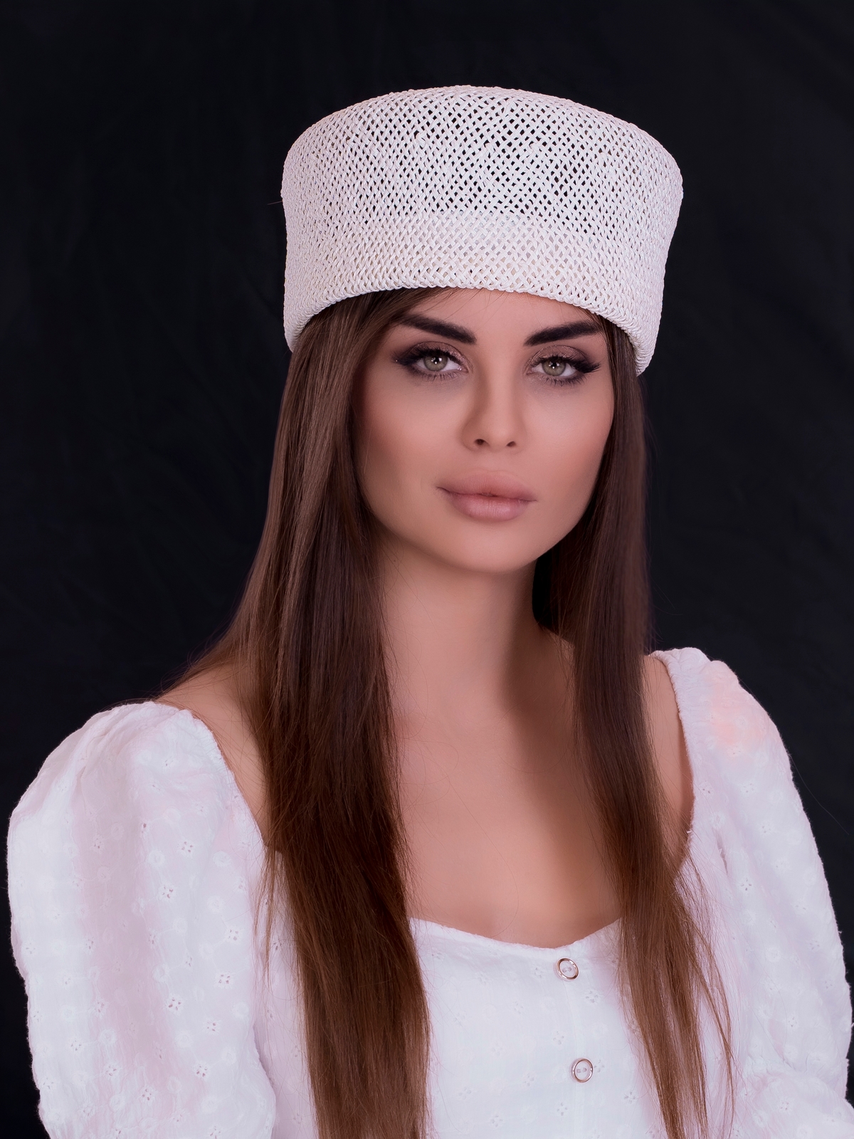 Соломенная шляпка ПилБокс №200 белая--0